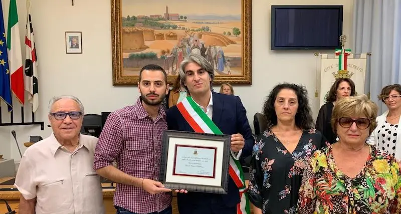 Monserrato ricorda Cenzo Vadilonga tra le stelle dello spettacolo