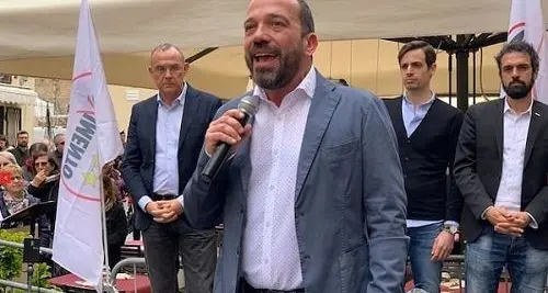 Chiusura dell’Ufficio delle Entrate. M5S: “La politica cittadina batta un colpo”