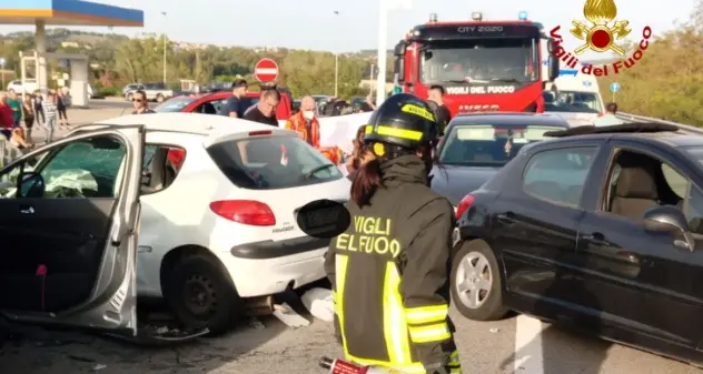 Nuoro. Terribile scontro frontale tra due auto: muore una donna originaria di Fonni