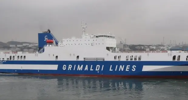 Incidente su un cargo Grimaldi fra Cagliari e Porto Torres: un morto e un ferito