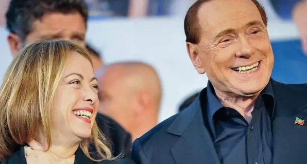 Berlusconi: “Meloni a Chigi? Naturale, ha preso più voti e ha requisiti”