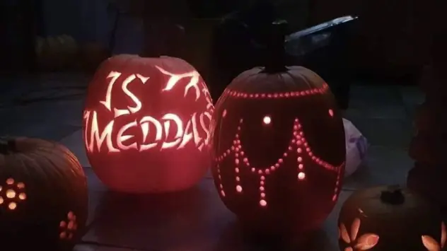 In Sardegna Halloween è “Is Animeddas”: il ricordo dei morti tra atmosfere tetre, piccoli doni e tavole apparecchiate