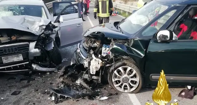 Scontro frontale sul tratto Arzachena-Palau: tre feriti