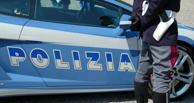 Violenza sessuale su due adolescenti: arrestato 70enne