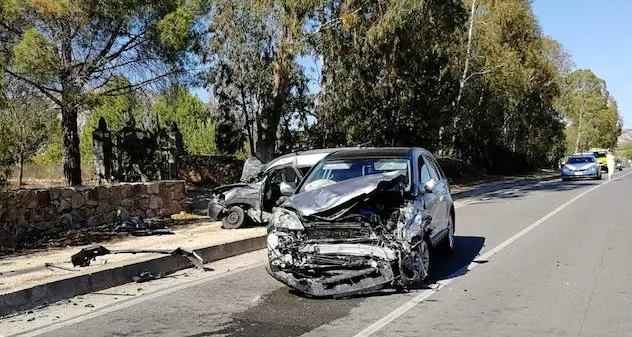 Orosei, scontro tra due auto: non ce l'ha fatta il 33enne