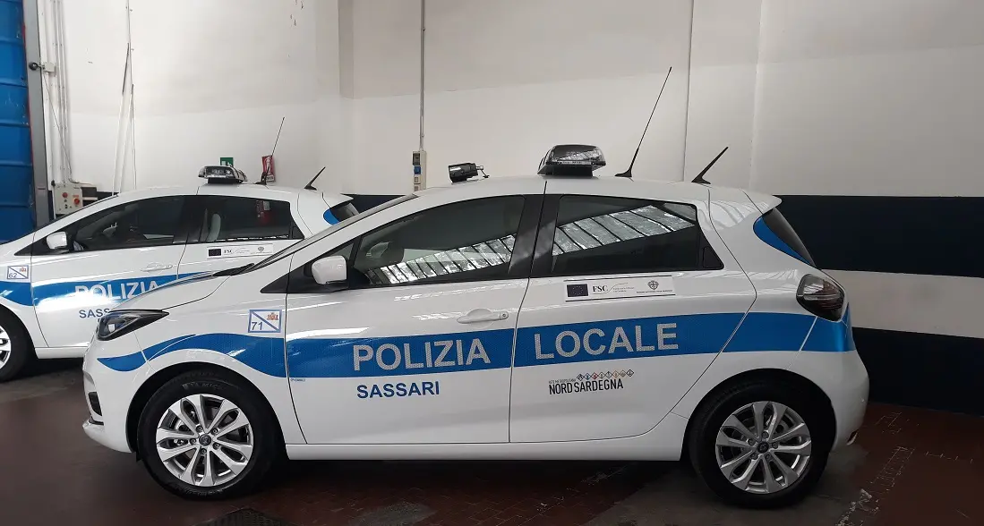 Violenta rissa in piazza d'Italia a Sassari, intervengono i vigili urbani