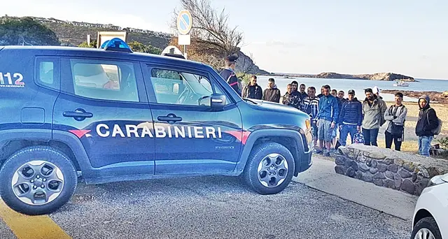 Altri sbarchi nel Sulcis, i Carabinieri in poche ore rintracciano una sessantina di clandestini algerini