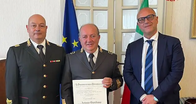 Al Comandante dei Vigili del Fuoco di Nuoro l’Onorificenza di Cavaliere al Merito della Repubblica