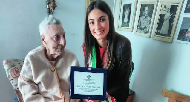 Oristano festeggia i cento anni di zia Amelia Rovere