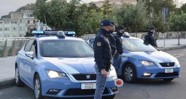 Nuoro. Tragedia sfiorata in via Piemonte: tenta di accoltellare la vicina