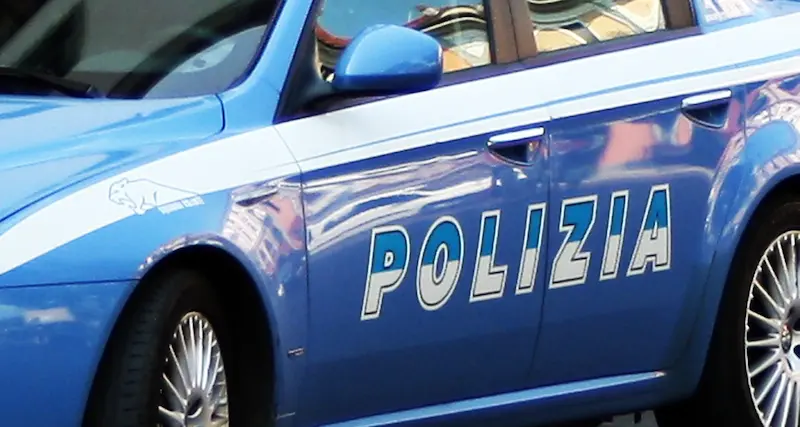 Oristano. Picchia brutalmente un coetaneo e gli strappa di dosso le catenine d’oro: individuato e arrestato
