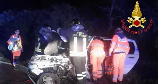 Ilbono. Scontro frontale sulla statale 198. Due feriti
