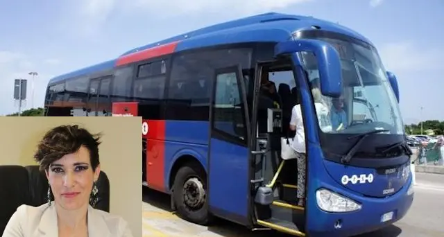 Desirè Manca(M5s) su autobus fermi e disservizi nell’Isola : “Rete manutenzione Arst in tilt, intervengano Solinas e Moro”