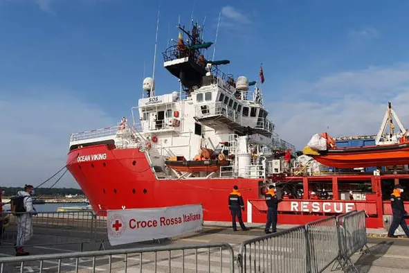 The ship of the NGO SOS Mediterranee Ocean Viking with 113 migrants on board touched the quay of the port of Ravenna, greeted by the cry \"Welcome to Italy\" of some activists of Mediterranea Saving Humans, Italy, 31 December 2022. The first medical operations on board are about to begin, then the passengers will be disembarked for all further checks.\\nANSA/PRESS OFFICE OF EMILIA-ROMAGNA REGION\\n+++ ANSA PROVIDES ACCESS TO THIS HANDOUT PHOTO TO BE USED SOLELY TO ILLUSTRATE NEWS REPORTING OR COMMENTARY ON THE FACTS OR EVENTS DEPICTED IN THIS IMAGE; NO ARCHIVING; NO LICENSING +++