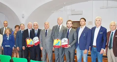 Defibrillatori in Prefettura e Questura, il bellissimo gesto del Rotary Club Cagliari