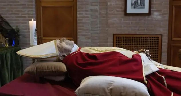 Benedetto XVI: da oggi la salma nella Basilica di San Pietro