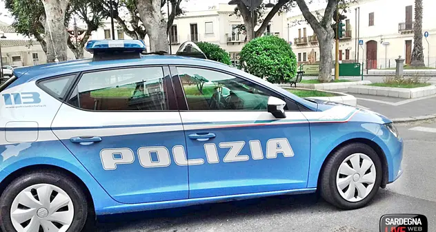 Minorenne sorpreso a spacciare droga durante la ricreazione al Meucci, arrestato