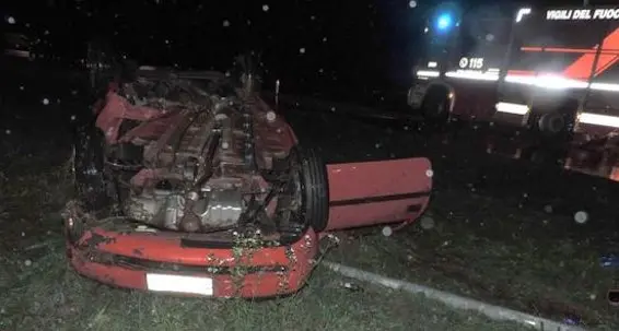 Udine. 16enne prende l'auto della mamma, si schianta e muore. In macchina altri 7 coetanei