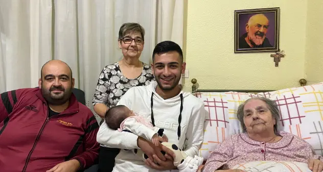 A Ovodda 5 generazioni al pranzo di Natale (e la trisavola ha “solo” 92 anni)