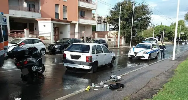 Auto contro moto: centauro cagliaritano in codice rosso