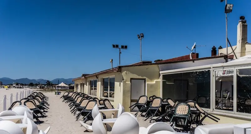La giunta revoca il via libera all’ampliamento del ristorante La Marinella