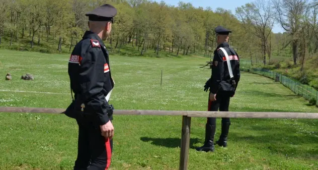 Dolianova. Dopo un litigio, spara con il fucile contro l’auto del “rivale”