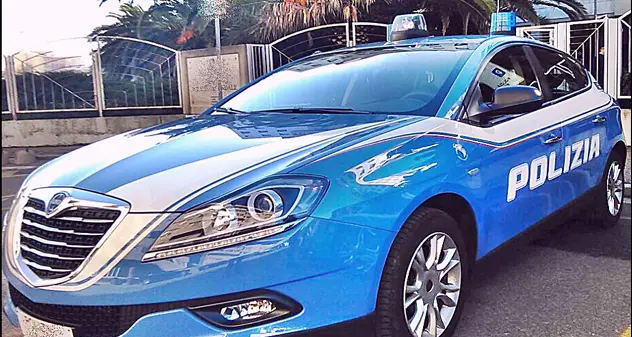 Truffa dei Suv importati illegalmente, operazione della Polizia Stradale: 4 denunce