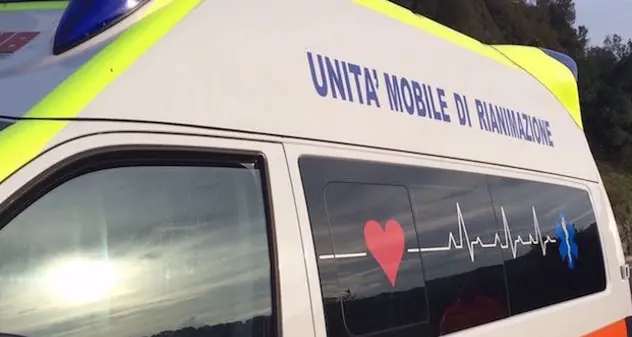 Cagliari, operaio muore schiacciato dalla cabina del camion