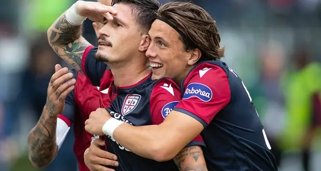 E' un Cagliari da sogno! Con la Fiorentina è 5-2 e terzo posto in classifica