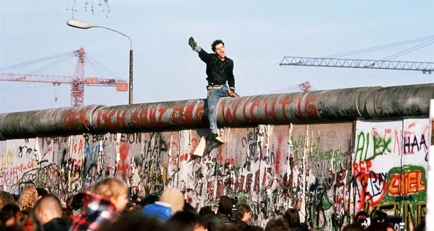 Trent'anni fa la caduta del Muro di Berlino, le frasi più celebri