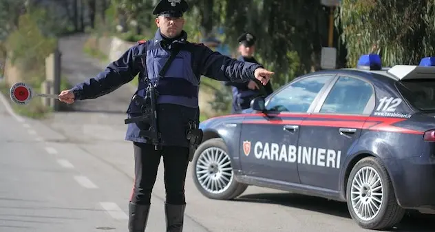 Armi e cocaina in auto: denunciata una 25enne