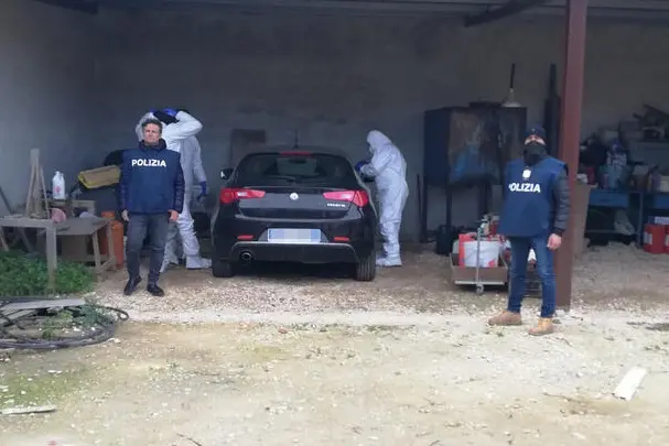 \\u00C8 stata ritrovata dalla polizia l\\'automobile del boss Matteo Messina Denaro, Campobello di Mazara, 21 gennaio 2023. Proprio grazie alla macchina gli investigatori riuscirono a risalire al primo covo del boss individuato a Campobello di Mazara. ANSA/ CARMELO SUCAMELI