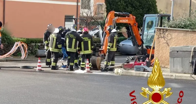 Olbia. Fuga di gas dalla rete cittadina: Vigili del fuoco al lavoro da questa mattina