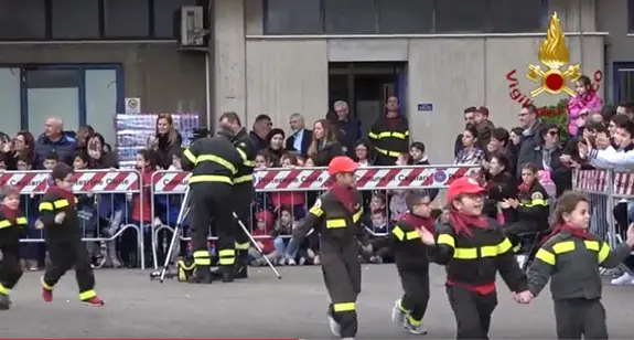 I Vigili del Fuoco celebrano la loro patrona Santa Barbara: “Da sempre vicini alla gente”. VIDEO