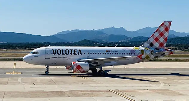 Volotea annuncia nuovi voli da Cagliari per Barcellona, Atene e Brindisi