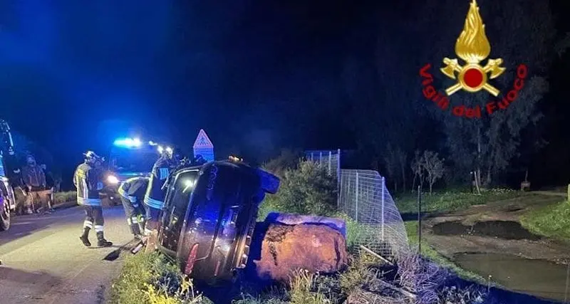 Oristano. Auto fuori strada lungo la SS 388: ferito un giovane