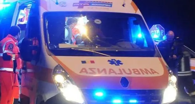 Picchiato e accoltellato a Cagliari: 42enne in ospedale