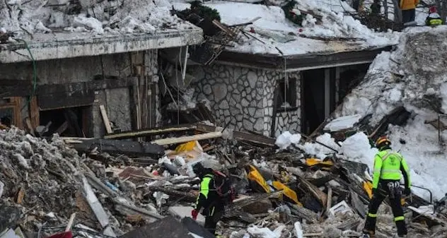 Rigopiano, otto anni dopo: l'Abruzzo ricorda le vittime della valanga