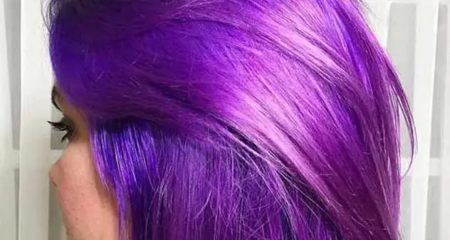 Tinte e liscianti per capelli aumentano il rischio di tumore al seno