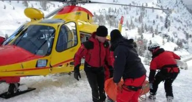 Scontro tra sciatori sulla pista: morto un 37enne