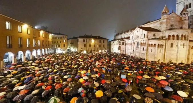 Le sardine approdano a Nuoro: manifestazione fra il 21 e il 23 dicembre