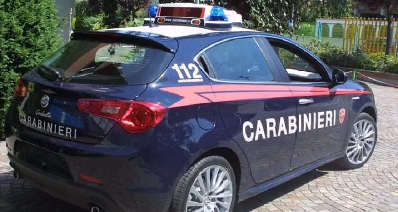 Lanciano bici dalla balaustra, cinque giovani accusati di tentato omicidio a Torino