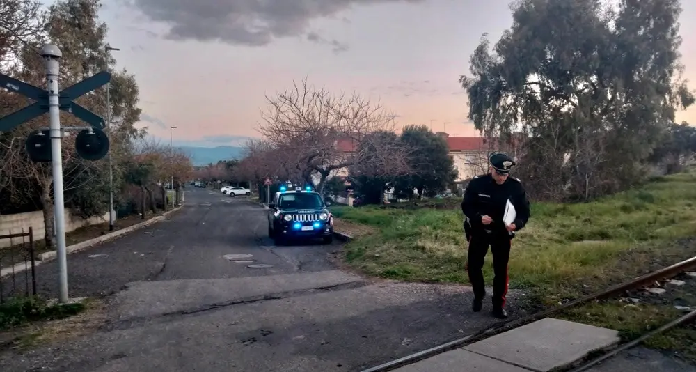 Auto contro treno a Silanus: paura ma nessun ferito