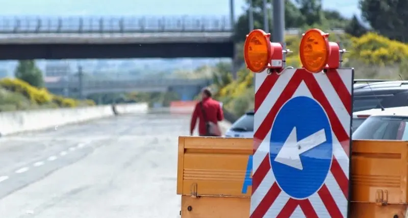 Tangenti per nascondere viadotti e strade scadenti: irregolarità su lavori anche in Sardegna