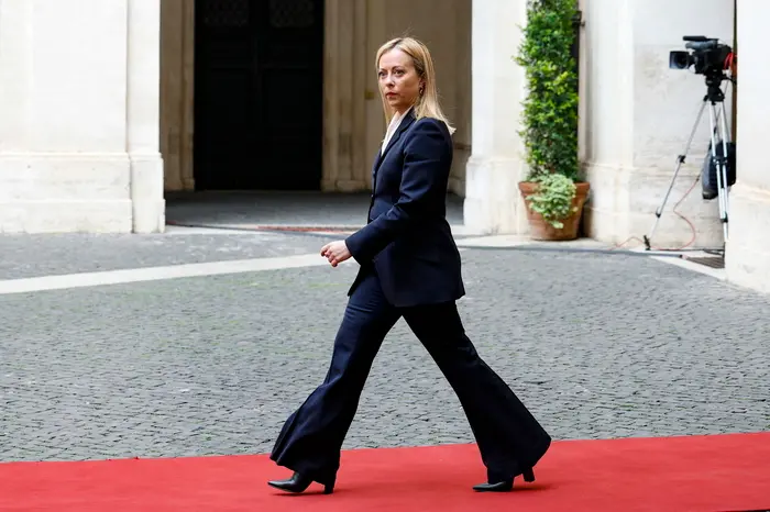 epa10297961 Italian Prime Minister Giorgia Meloni waits for the arrival of NATO Secretary General Stoltenberg for a meeting, at Chigi Palace in Rome, Italy, 10 November 2022.  EPA/FABIO FRUSTACI