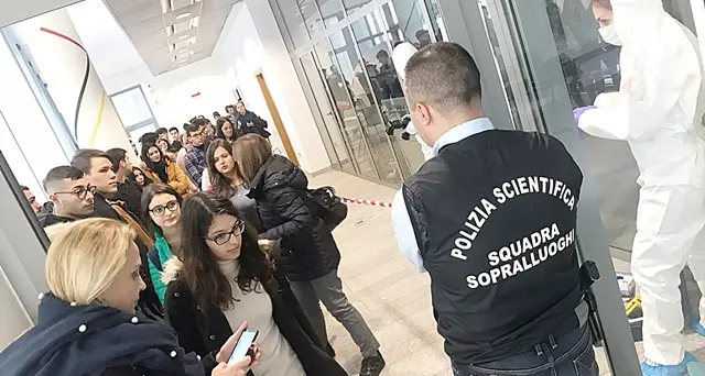 La Polizia Scientifica incontra gli studenti delle superiori: ecco “Virtute e Canoscenza” alla Mem