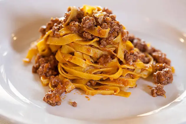 Italian traditional dish of tagliatelle/fettuccine with ragout
