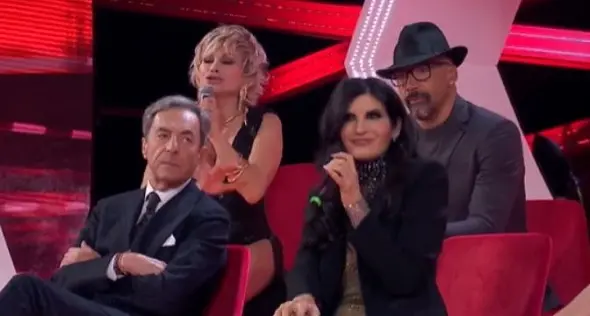 GF Vip. Carmen Russo accusa Pamela Prati: \"La convoco per le prove ma non viene mai\"