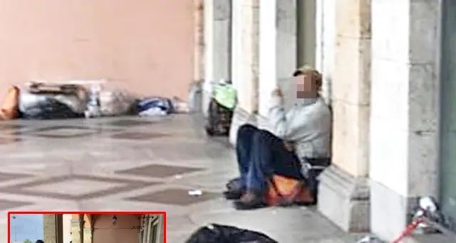Clochard, escrementi e pipì sotto i portici di via Roma. Paolo Truzzu: “Situazione risolta”