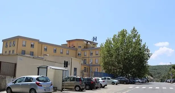 Sei poltrone e un nuovo impianto stereo sotto l'albero per il Gruppo Oncologico dell'ospedale di Sorgono